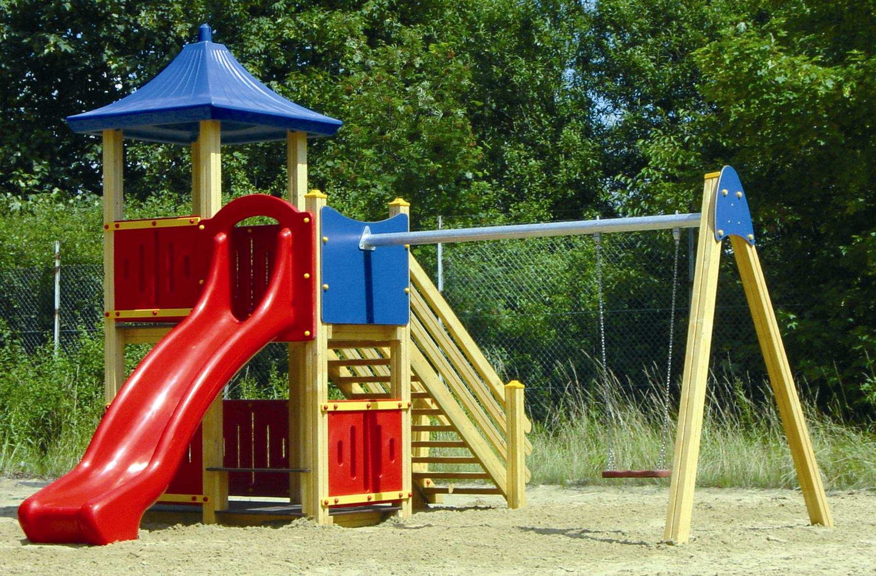 Der Spielplatz, .... er kommt !